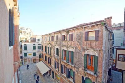 Venice 410 San Polo Roky wifi center city