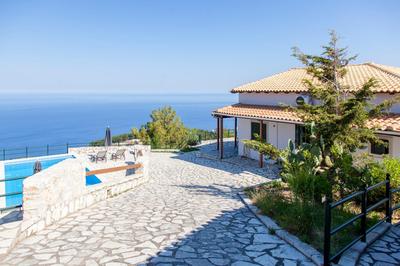 Villa Skyfall