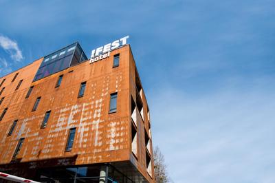 !FEST Hotel