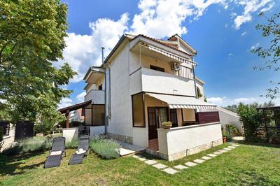 Apartman Irena Arvaj