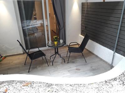 Kolonaki Luxury backyard Studio