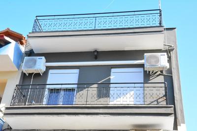 Moudania's cozy apartment
