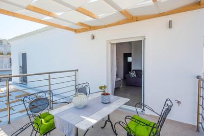 Acharavi Beach Villa