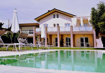 Garda Bloom Holiday Apartments
