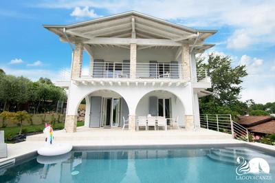 Villa Bocciolo del Garda, private pool and garden