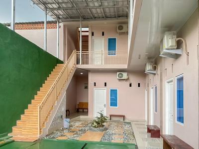 RedDoorz Syariah near PKOR Lampung