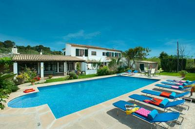 Villa Tomeu Seguinot by Sealand Villas
