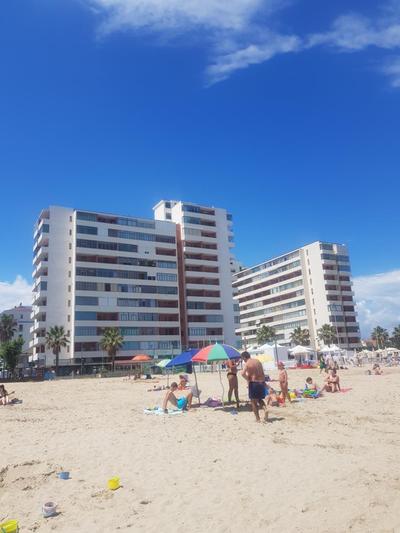 Appartamento sul mare con vista montagna