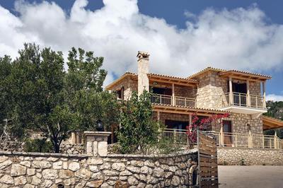 Arbarosa Villa - A stylish villa with Private Pool & Sea Views, by ZanteWize