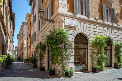 The Right Place 4U Navona Luxury Rooms