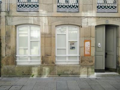 APT Slow City Hostel