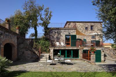 Stony Villa Volcano View