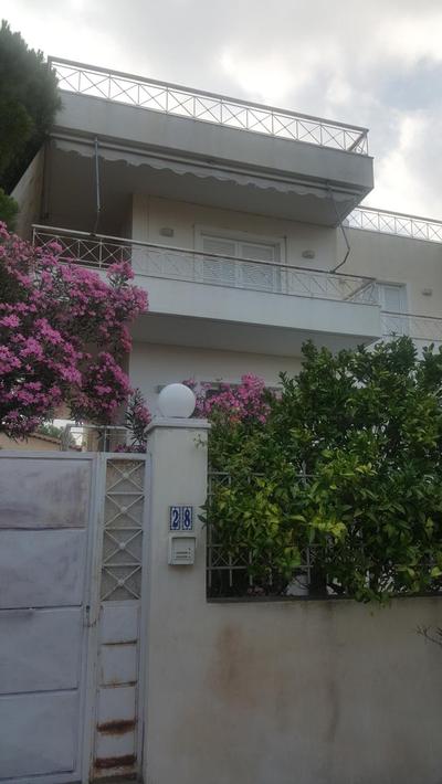 Joan's airport apartment