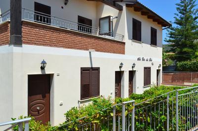 Le case del Carmine con giardino e parcheggio a Tropea