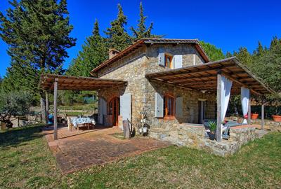 Casa Fioraie by PosarelliVillas