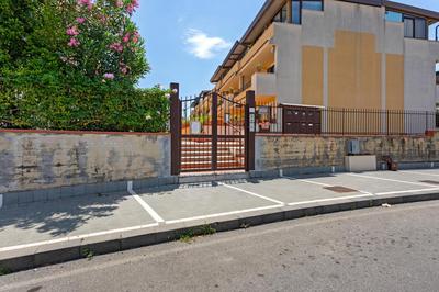 GuestHost - Giardini Naxos Bright Apartments with Balcony