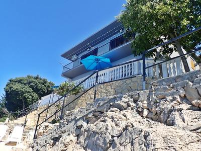 Apartments Lilly by the sea