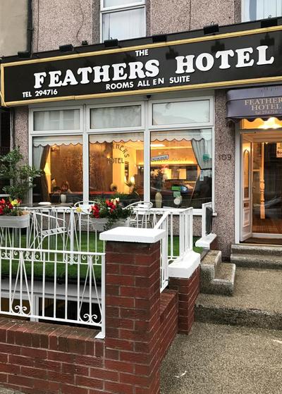 Το ξενοδοχείο Τhe Feathers, Φωτογραφία 2