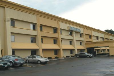 Hawthorn Extended Stay by Wyndham Jackson