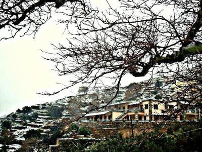 Makronas Apartments