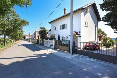 Apartments Bibinje by the Beach