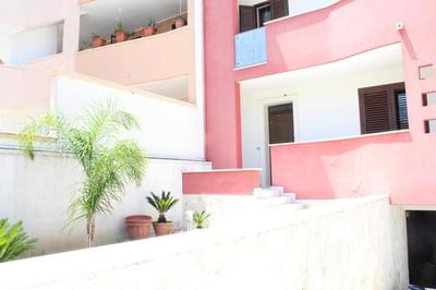 Holiday House Rosy