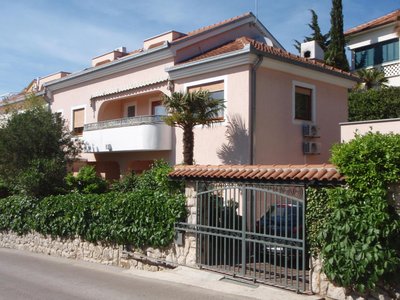 Apartments 30 m from the beach
