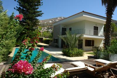 Villa Saronida