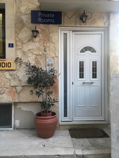 Centrally Located Private Rooms