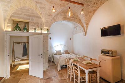 Domus Petra 96
