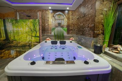 LA VEGUILLA DELUXE JACUZZi