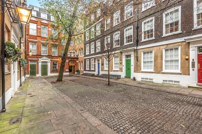 Native Kings Wardrobe, St Pauls