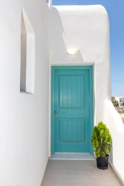 Beachfront Private Suites at Kalais - Stunning Sea & Sunset Views, Bus Stop Outside, Easy Naxos Town Access, Free Beach Chairs