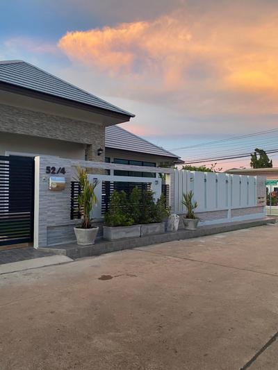 Uzeason Poolvilla Sattahip
