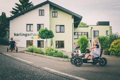 Karlingerhaus Hotel Hostel Home