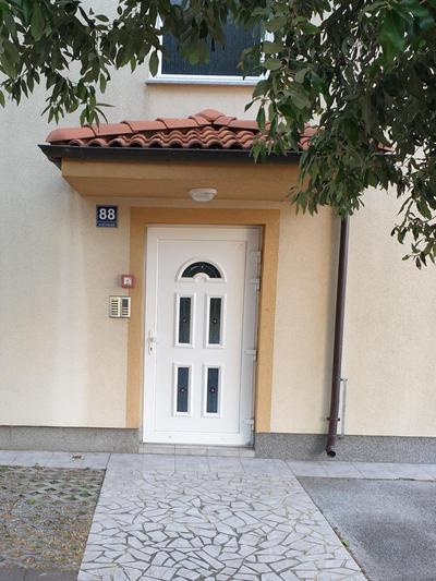 Outdoor apartment Lina