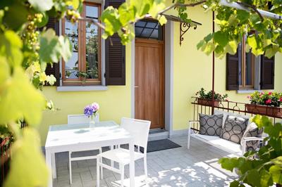 Casa La Vigna by Villa Porta Collection