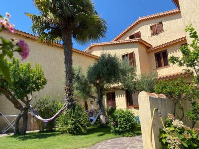 Nora Guesthouse Rooms and Villas