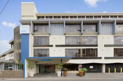 Cosmopolitan Hotel and Apartments