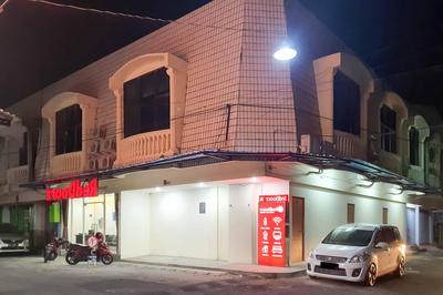 RedDoorz at Mayjen Sungkono Surabaya