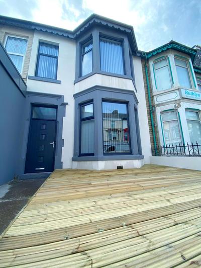 Kensington Suite Sasco Apartments