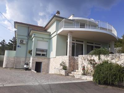 Lori Apartment
