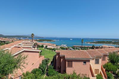Baia de Bahas Residence