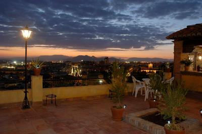 Carmen en el Albaicín con Jardin y Vistas