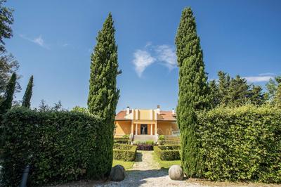 Alfresco luxury Villa with Heated pool