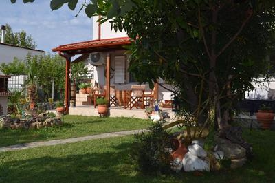 Garden's Villa