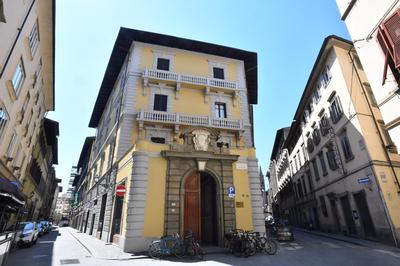 Cappelle Medicee Luxury Flat