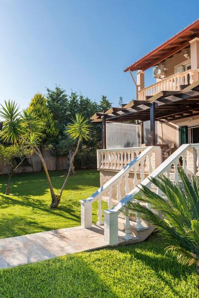 Villa Maxim with Private Pool & Tennis Court