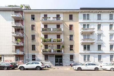 GuestHost - Lovely Apartment near Piazza Firenze!