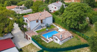 House Smoky with private pool and jacuzzi